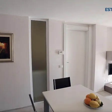 Estate *