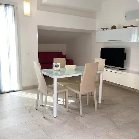 Apartment Estate *